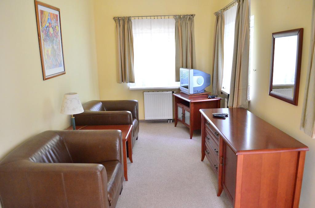 Hotel Mikorzyn Ślesin 客房 照片