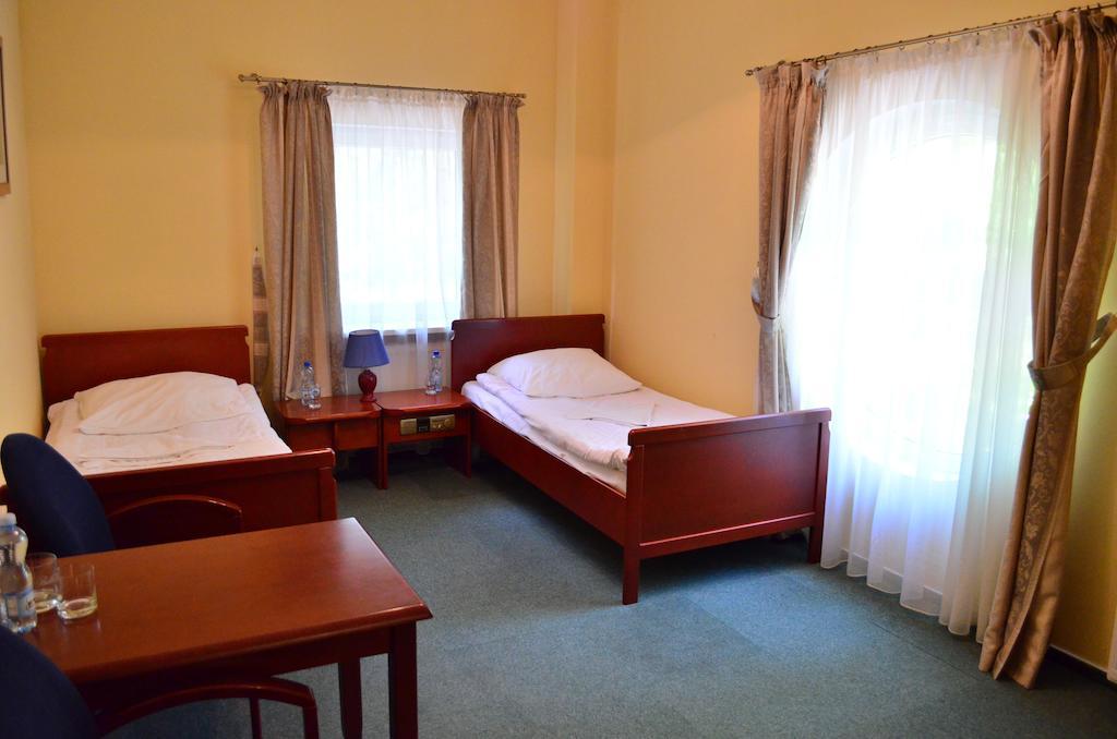 Hotel Mikorzyn Ślesin 客房 照片
