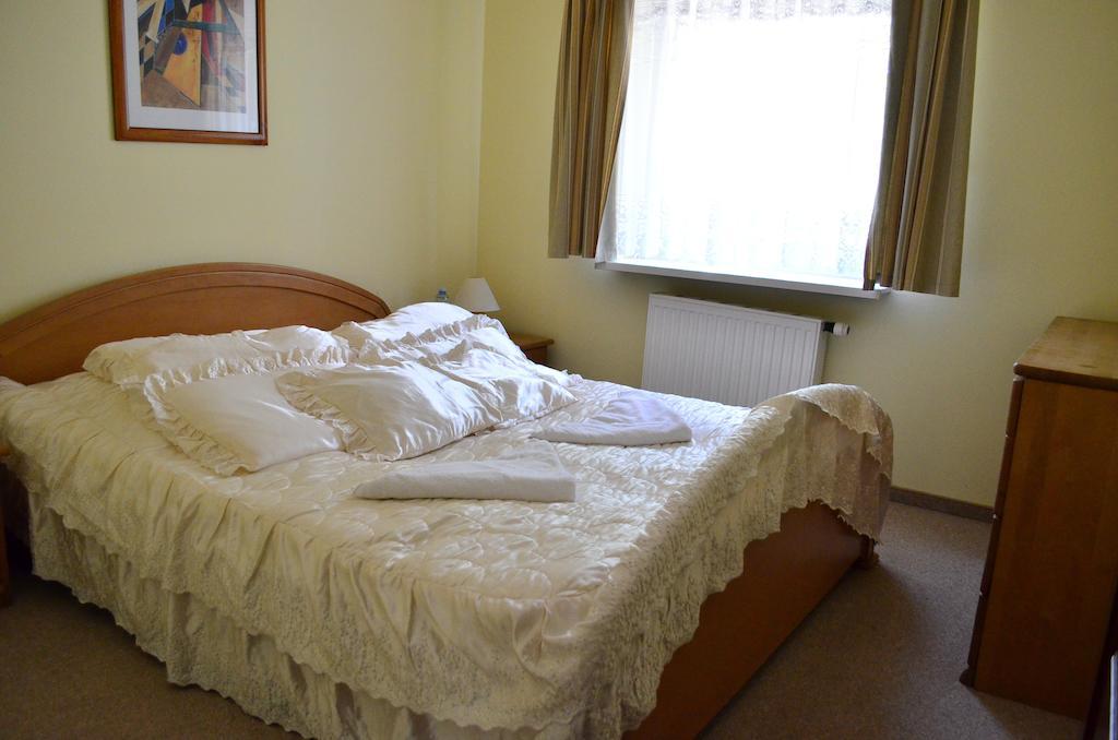 Hotel Mikorzyn Ślesin 客房 照片